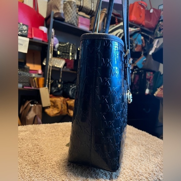 MICHAEL Michael Kors Black Tote Bag - Picture 2 of 11